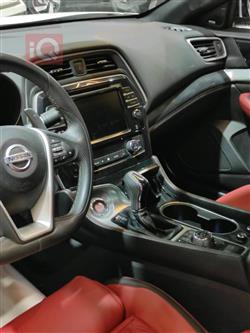 Nissan Maxima